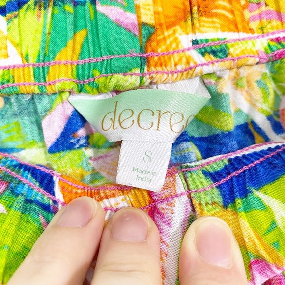 Decree Bright Floral Tropical Pattern Mini Shorts - Picture 3 of 7